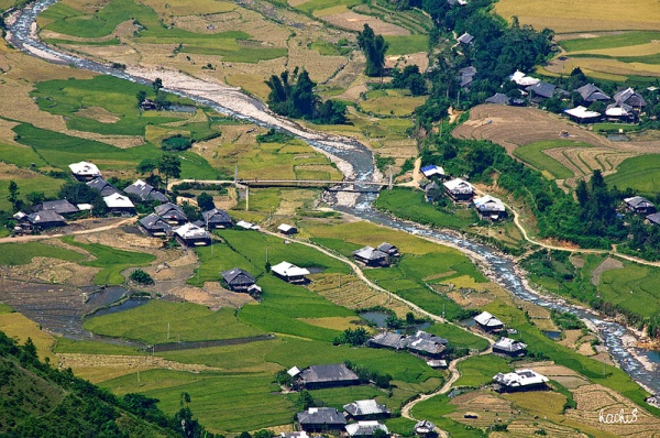 Những d&ograve;ng suối đẹp duy&ecirc;n d&aacute;ng ở T&acirc;y Bắc